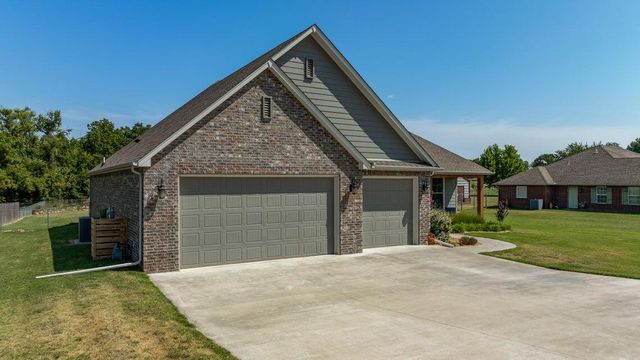 61530 E 266 Road, Grove, OK 74344