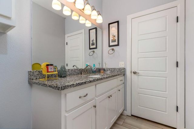 61530 E 266 Road, Grove, OK 74344