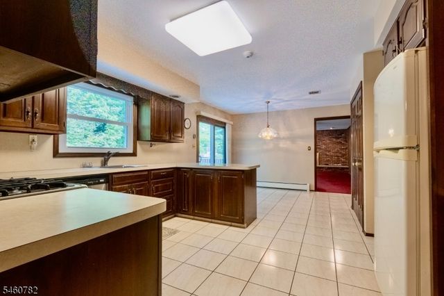 15 Torbet Dr, Wayne Twp., NJ 07470