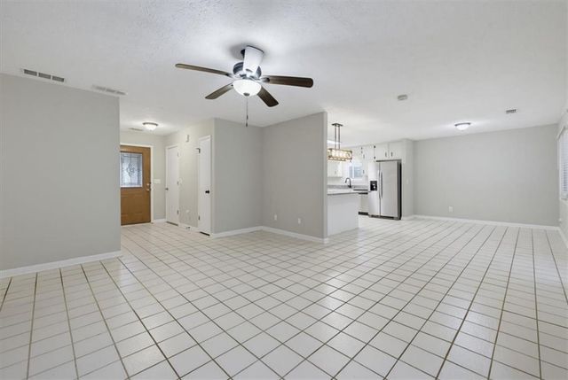2805 Varlet Court, Snellville, GA 30039