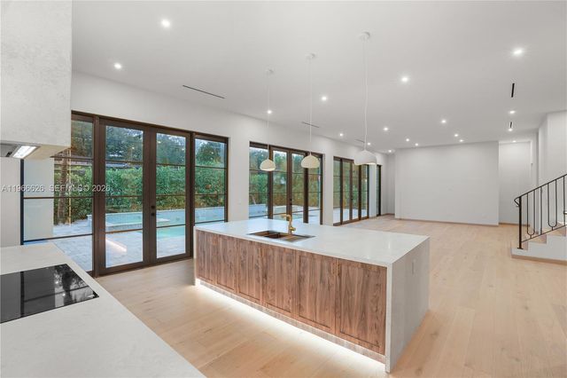 1514 Consolata Ave, Coral Gables, FL 33146