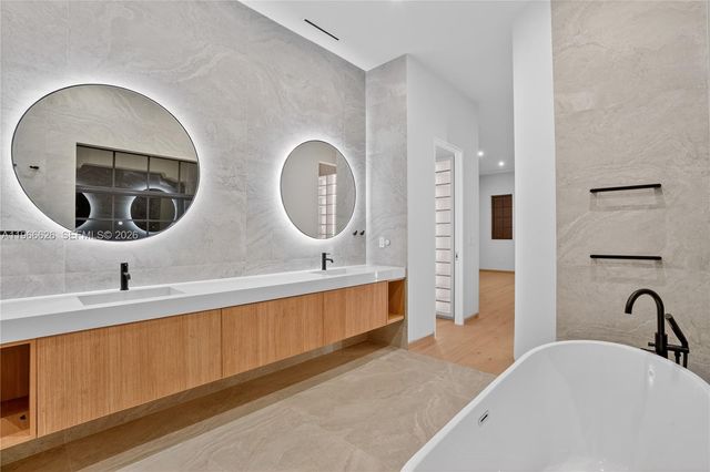 1514 Consolata Ave, Coral Gables, FL 33146