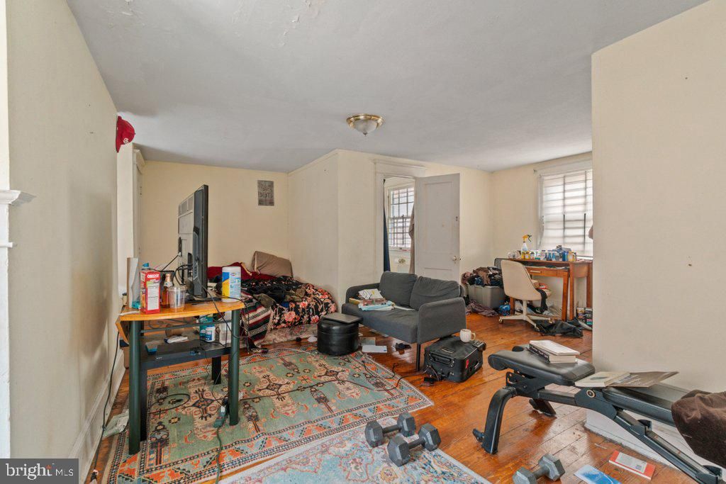 Image 11 of property listing at 3305 & 3309 GUILFORD AVE, Baltimore, MD 21218
