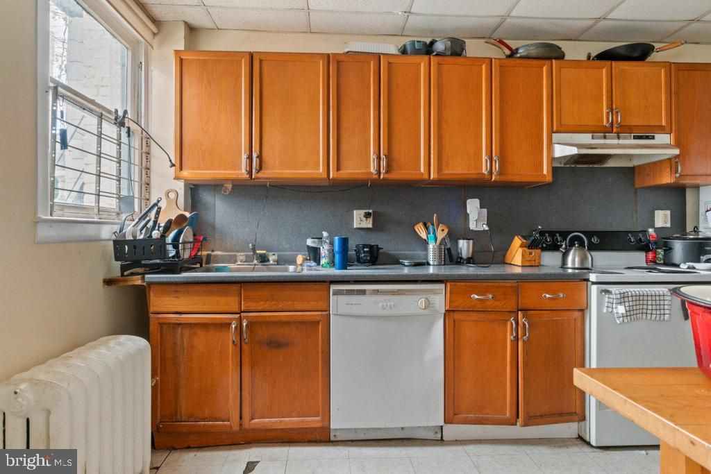 Image 7 of property listing at 3305 & 3309 GUILFORD AVE, Baltimore, MD 21218