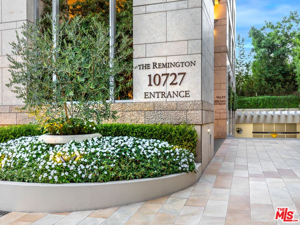 10727 Wilshire Boulevard 404, Los Angeles, CA 90024 — photo 4