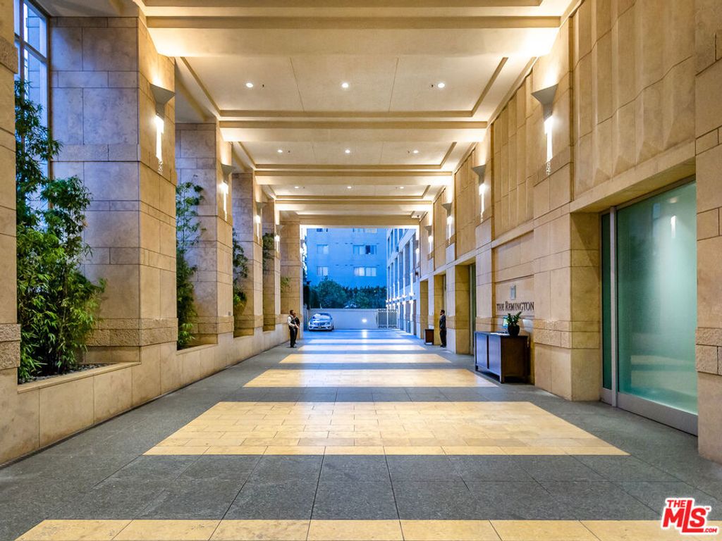 10727 Wilshire Boulevard 404, Los Angeles, CA 90024 — photo 5