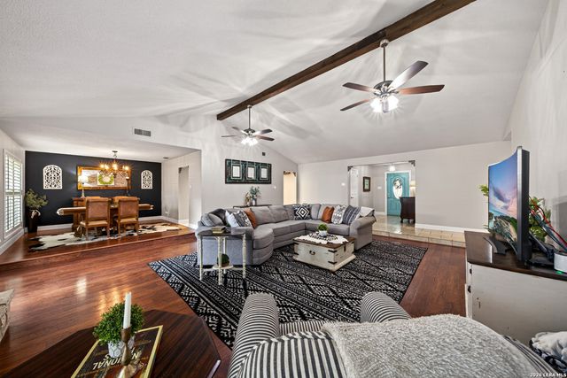 2706 Stone Edge St, San Antonio, TX 78232