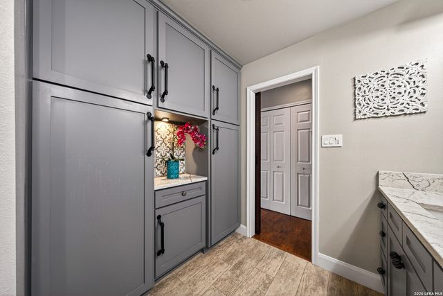 2706 Stone Edge St, San Antonio, TX 78232