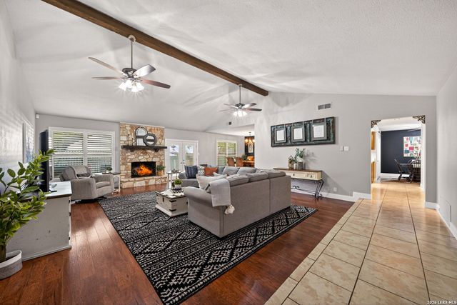 2706 Stone Edge St, San Antonio, TX 78232