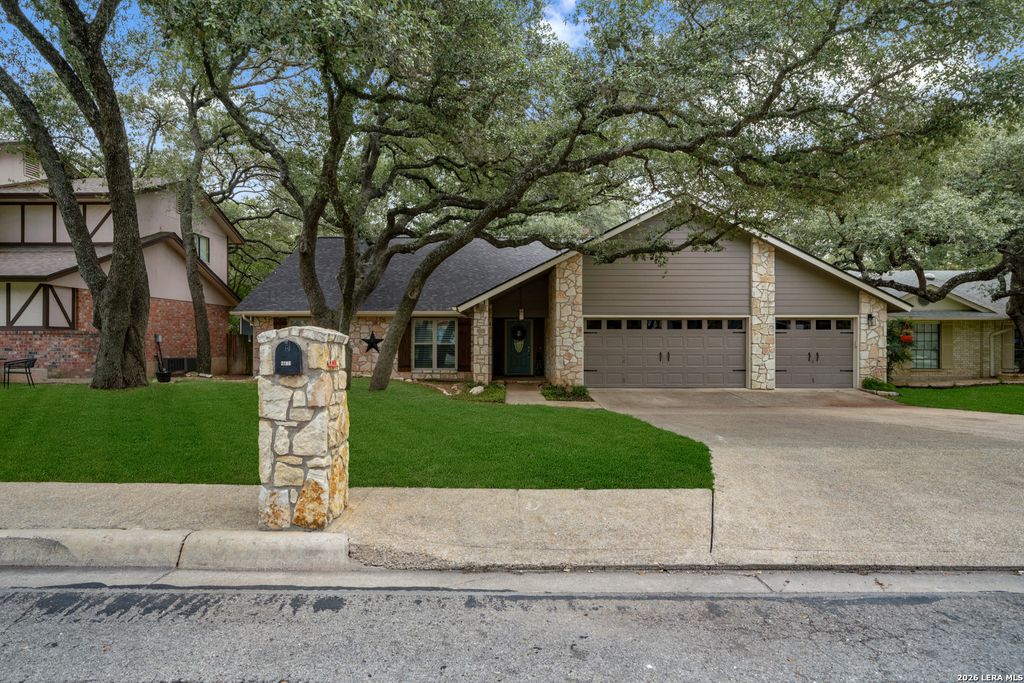 2706 Stone Edge St, San Antonio, TX 78232