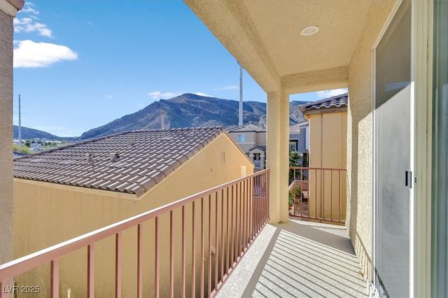 10635 Seasonable Drive, Las Vegas, NV 89129