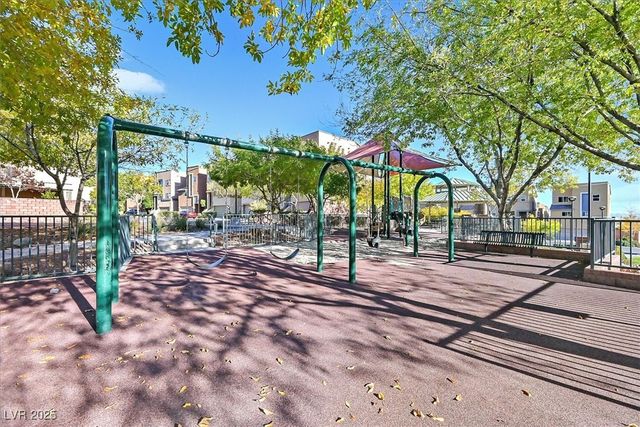 10635 Seasonable Drive, Las Vegas, NV 89129