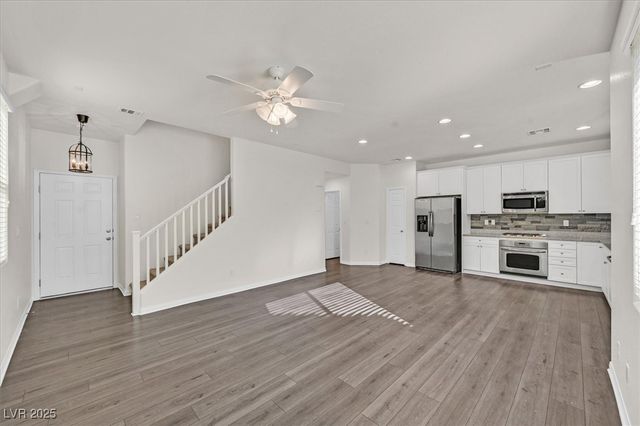 10635 Seasonable Drive, Las Vegas, NV 89129