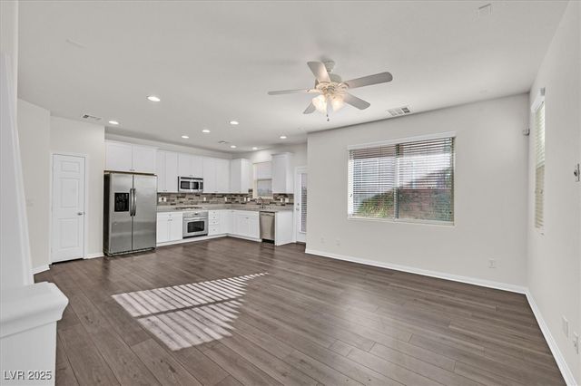 10635 Seasonable Drive, Las Vegas, NV 89129