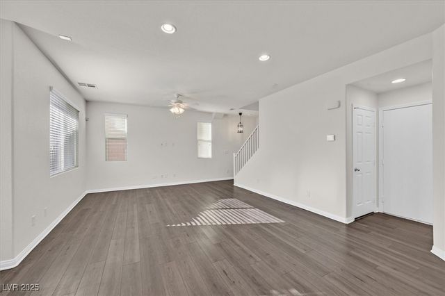 10635 Seasonable Drive, Las Vegas, NV 89129