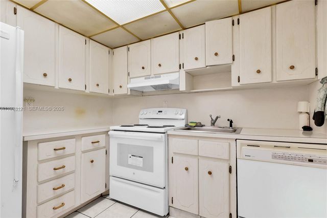 2600 NE 135th St 3C-A, North Miami, FL 33181