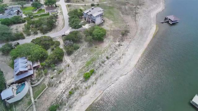 2900 Constitution DR, Lago Vista, TX 78645