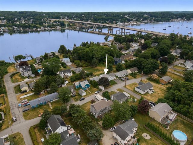 65 King Phillip Street, Portsmouth, RI 02871