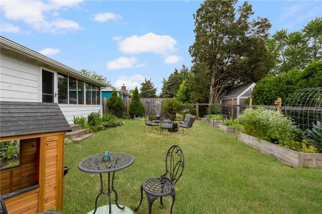 65 King Phillip Street, Portsmouth, RI 02871