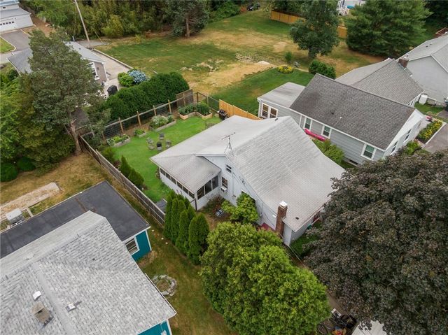 65 King Phillip Street, Portsmouth, RI 02871