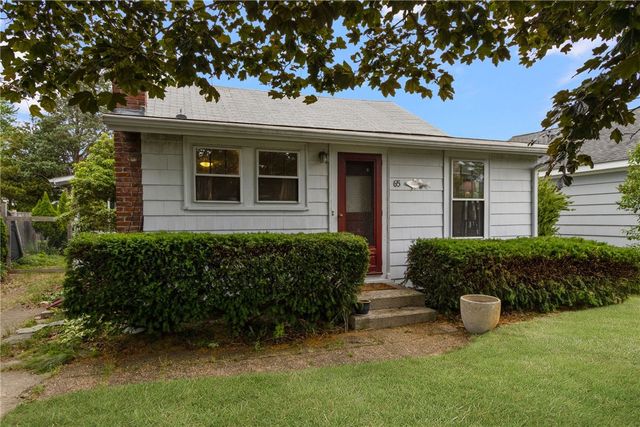65 King Phillip Street, Portsmouth, RI 02871