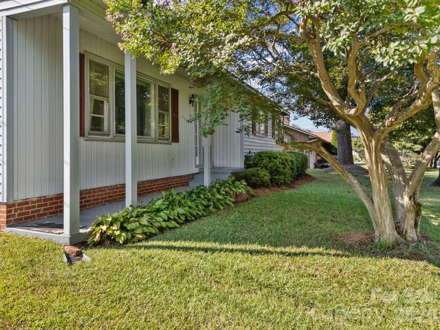 515 W Stokes Street, China Grove, NC 28023