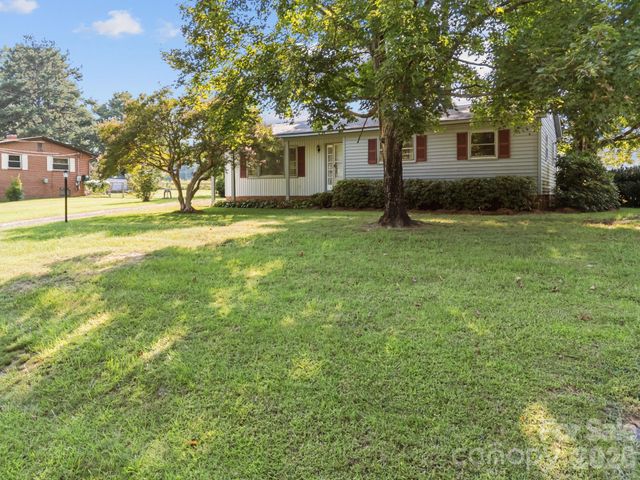 515 W Stokes Street, China Grove, NC 28023
