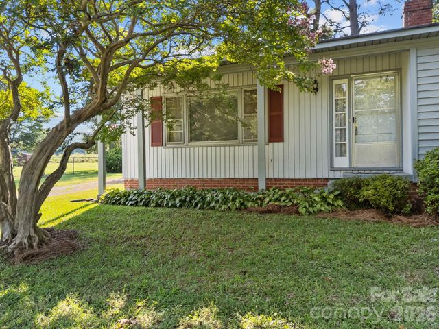 515 W Stokes Street, China Grove, NC 28023