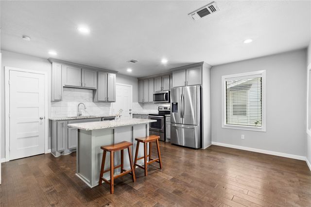 3925 Wind River Court, Irving, TX 75062