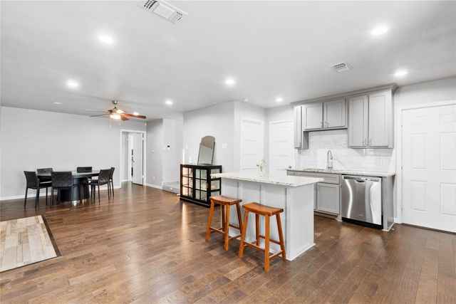 3925 Wind River Court, Irving, TX 75062