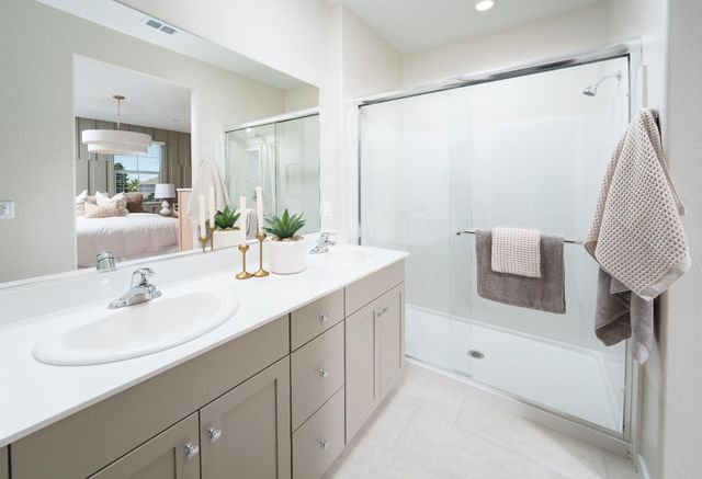 1126 Bellawood Dr, Galt, CA 95632