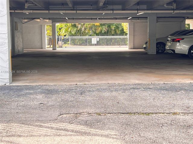 12290 NE 11th Ct 203, North Miami, FL 33161
