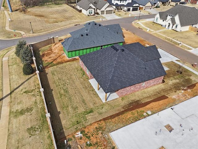9316 NW 79th Terrace, Yukon, OK 73099