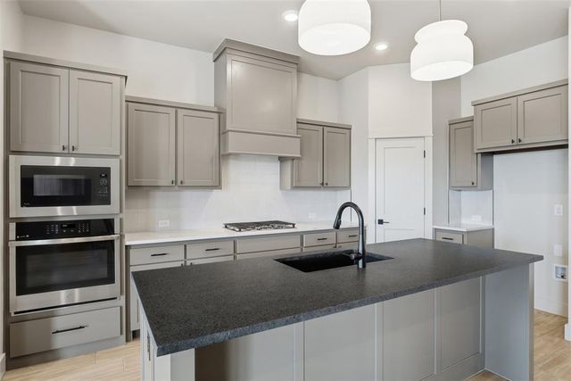 9316 NW 79th Terrace, Yukon, OK 73099