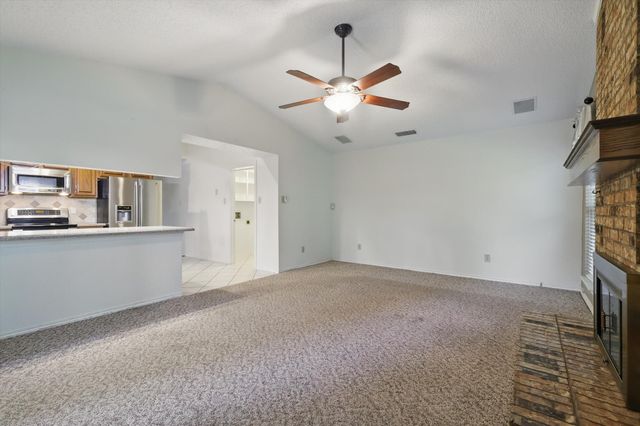 829 Blue Oak Drive, Lewisville, TX 75067