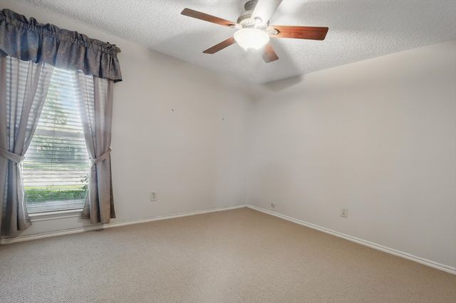 829 Blue Oak Drive, Lewisville, TX 75067