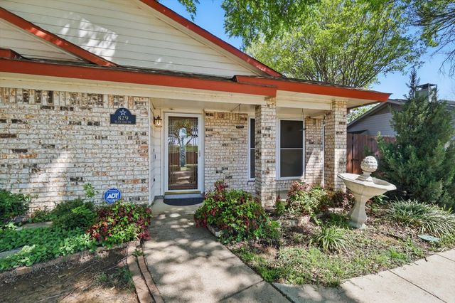 829 Blue Oak Drive, Lewisville, TX 75067