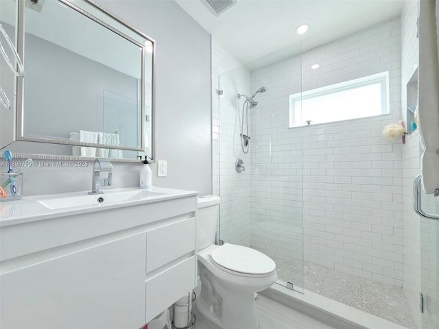 6340 W 14th Ave, Hialeah, FL 33012