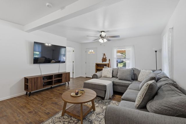 717 N Adams Street, Nevada, MO 64772