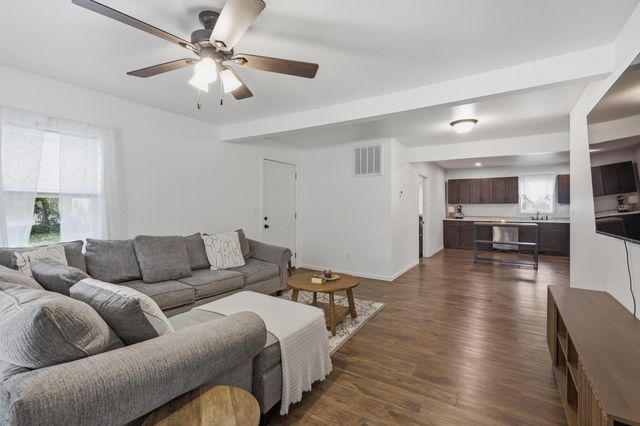 717 N Adams Street, Nevada, MO 64772