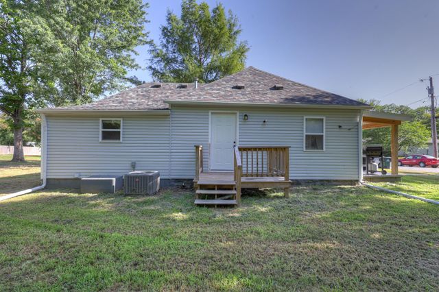 717 N Adams Street, Nevada, MO 64772