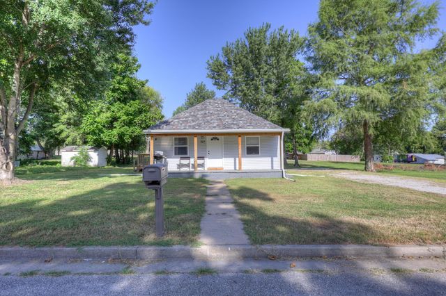 717 N Adams Street, Nevada, MO 64772