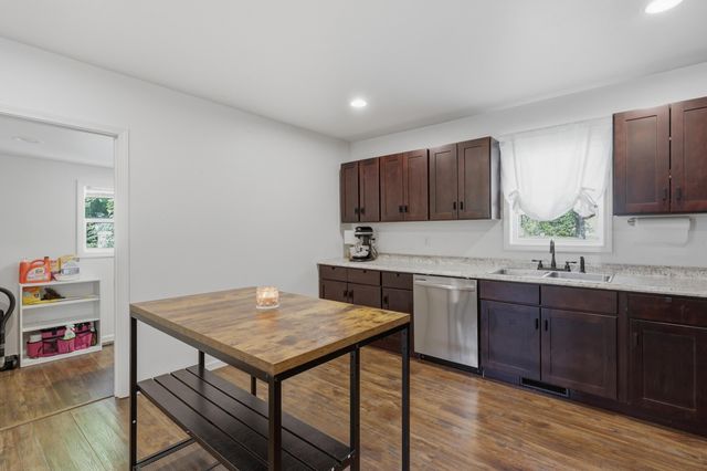 717 N Adams Street, Nevada, MO 64772