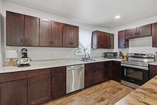 717 N Adams Street, Nevada, MO 64772
