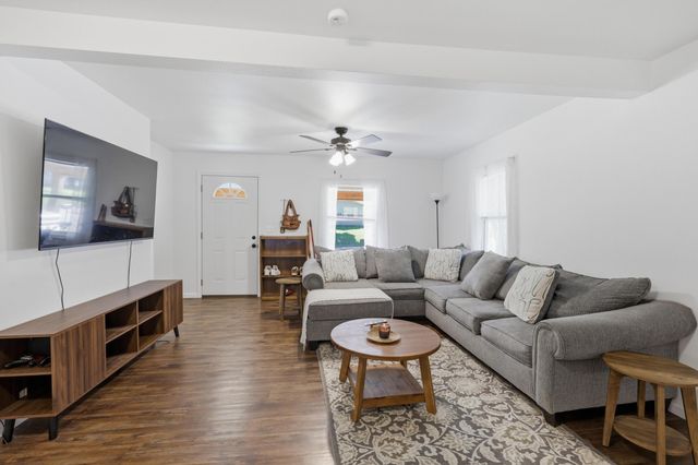 717 N Adams Street, Nevada, MO 64772
