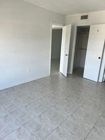 4164 Inverrary Drive 803, Lauderhill, FL 33319