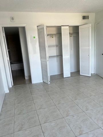 4164 Inverrary Drive 803, Lauderhill, FL 33319