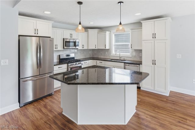 5799 Birmingham Road NE, Canton, OH 44721