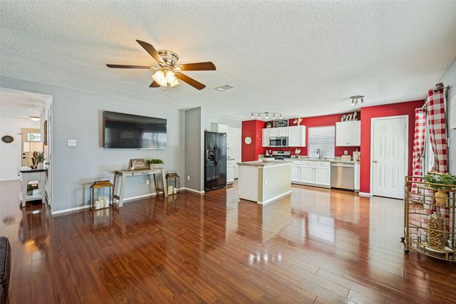 6732 Geyser Trail, Watauga, TX 76137