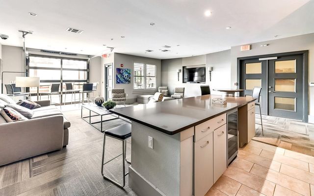 5609 SMU Boulevard 202, Dallas, TX 75206